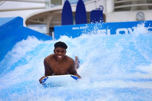 Royal Caribbean International, Freedom of the Seas, Flowrider, 10, AHendel.jpg
